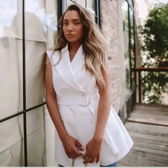 Zara LIMITED EDITION TIK TOK FAMOUS Belted White Vest BlazerDress - Picture 6 of 12